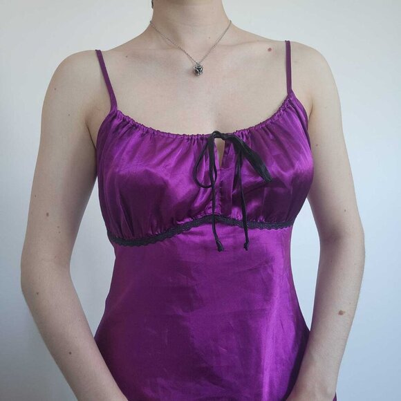 Vintage silky milkmaid slip dress with ruffles ✦ purple and black mini night gow - Picture 2 of 14
